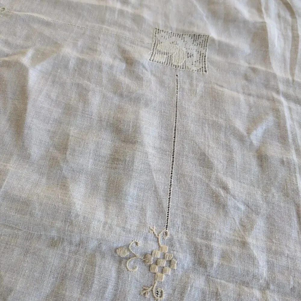 Vintage Handmade Tablecloth Whitework Embroidery & Filet Lace Inserts 50